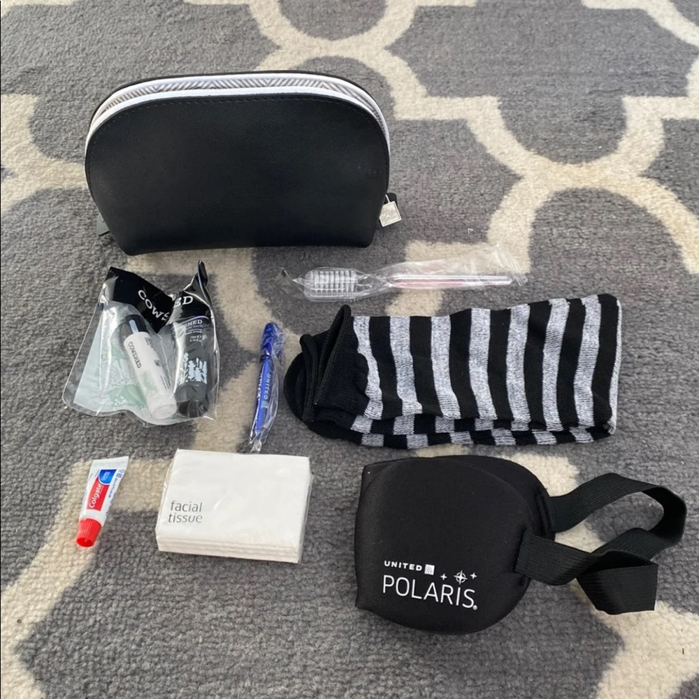 United Airlines Polaris Saks Amenity Kit